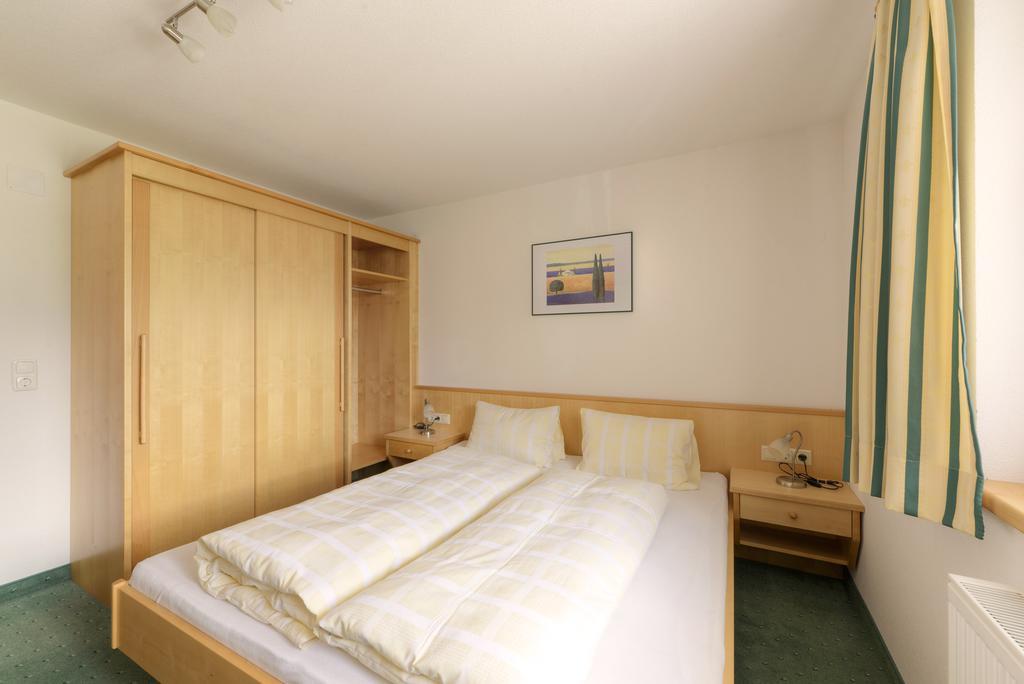 Appartement Ebster เพทท์นอย อัม อาร์ลแบร์ก ภายนอก รูปภาพ